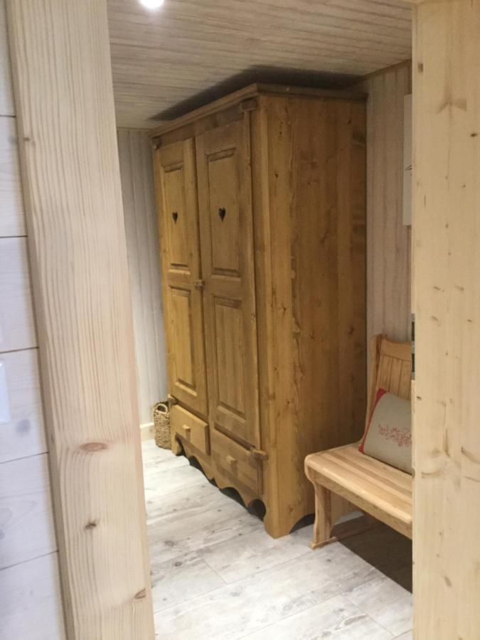 乐菲美迪拉豪特住宿加早餐旅馆 Le Haut-du-Them 外观 照片